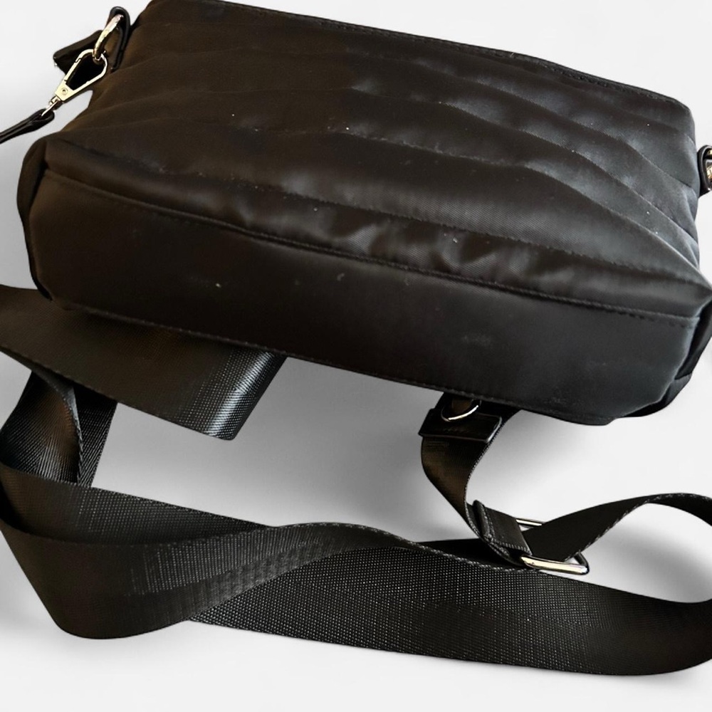 Bearpaw puffer black crossbody bag - Picture 4 of 11